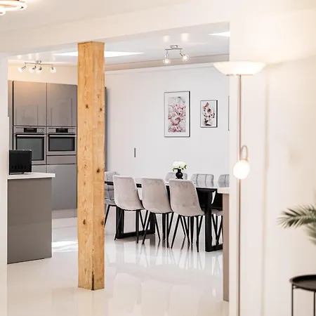 P3 Premium-lounge, 5 Zimmer, 140 Qm, Parkplatz * Halle (Saale)