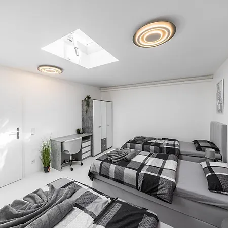 P3 Premium-lounge, 5 Zimmer, 140 Qm, Parkplatz Apartment Halle (Saale)