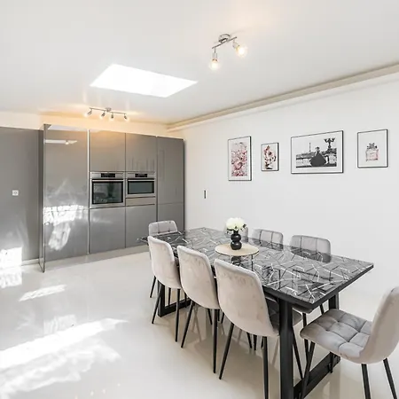 P3 Premium-lounge, 5 Zimmer, 140 Qm, Parkplatz Apartment