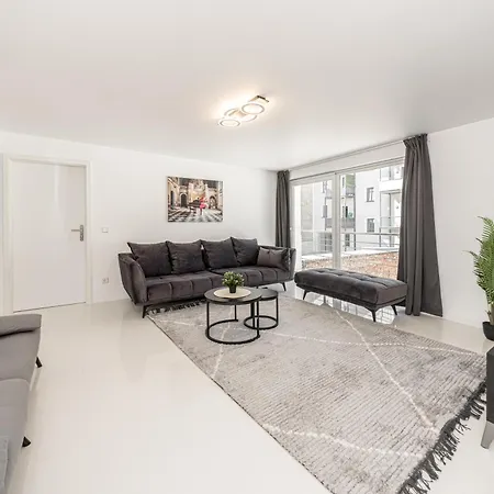 Apartment P3 Premium-lounge, 5 Zimmer, 140 Qm, Parkplatz Halle (Saale)