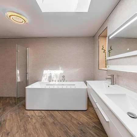 P3 Premium-lounge, 5 Zimmer, 140 Qm, Parkplatz Apartment