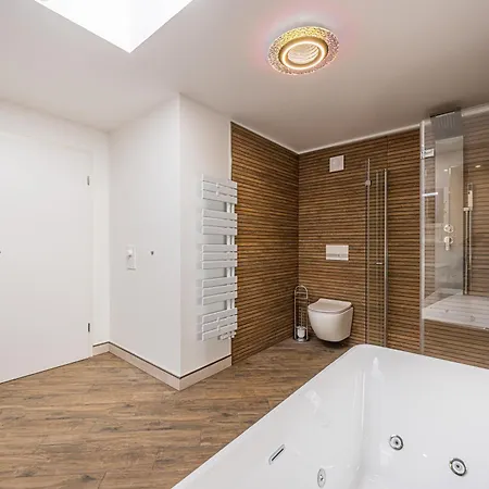 P3 Premium-lounge, 5 Zimmer, 140 Qm, Parkplatz Halle (Saale)