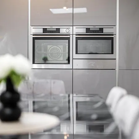 P3 Premium-lounge, 5 Zimmer, 140 Qm, Parkplatz *