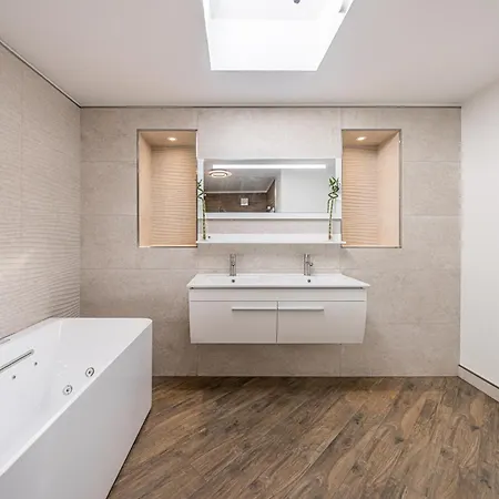 P3 Premium-lounge, 5 Zimmer, 140 Qm, Parkplatz Apartment *