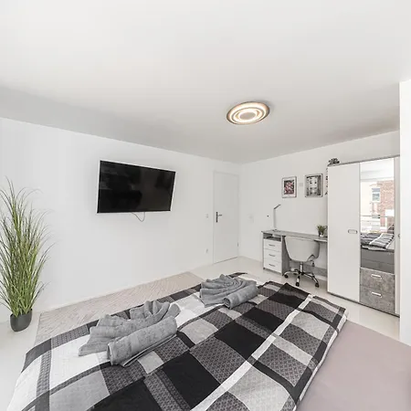 P3 Premium-lounge, 5 Zimmer, 140 Qm, Parkplatz * Halle (Saale)