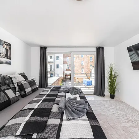 P3 Premium-lounge, 5 Zimmer, 140 Qm, Parkplatz * Halle (Saale)