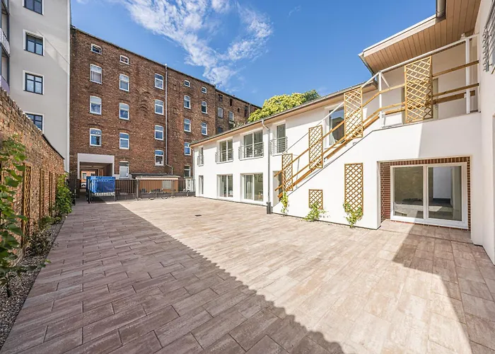 P3 Premium-lounge, 5 Zimmer, 140 Qm, Parkplatz Halle (Saale)