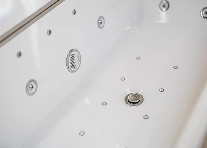 Apartment P3 Premium-lounge, 5 Zimmer, 140 Qm, Parkplatz Halle (Saale)