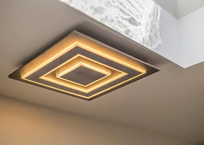 P3 Premium-lounge, 5 Zimmer, 140 Qm, Parkplatz * Halle (Saale)