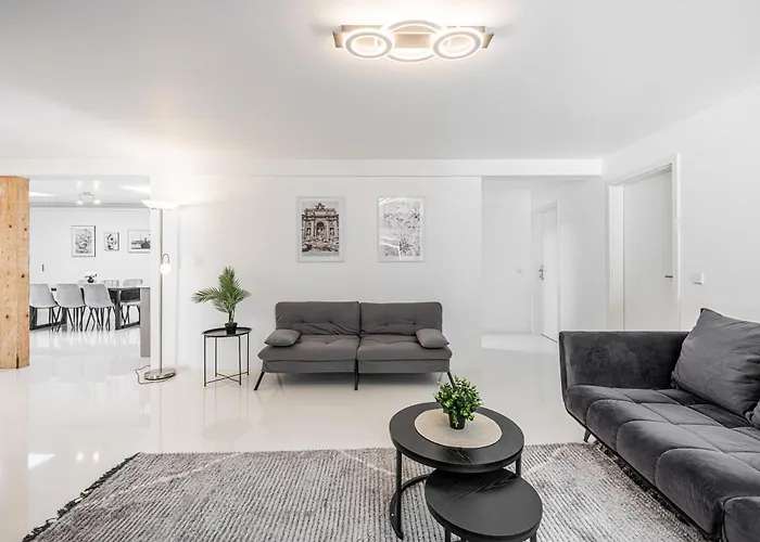 P3 Premium-lounge, 5 Zimmer, 140 Qm, Parkplatz * Halle (Saale)