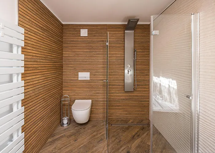 P3 Premium-lounge, 5 Zimmer, 140 Qm, Parkplatz * Halle (Saale)