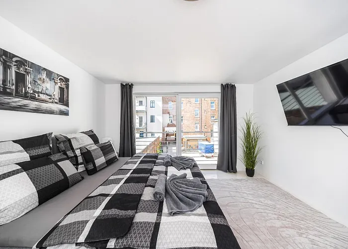 P3 Premium-lounge, 5 Zimmer, 140 Qm, Parkplatz * Halle (Saale)